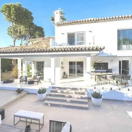 Charming Spanish Villa5 With Large Pool Holiday home *